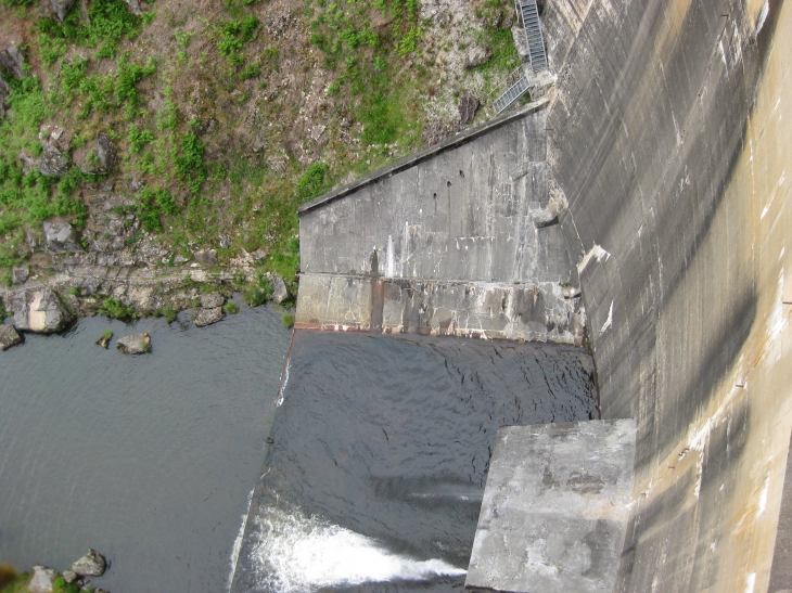 BARRAGE DE LA VALETTE - Marcillac-la-Croisille