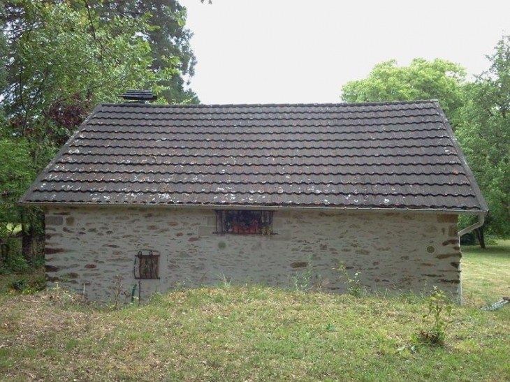 PETITE MAISON A VENDRE - Marcillac-la-Croisille