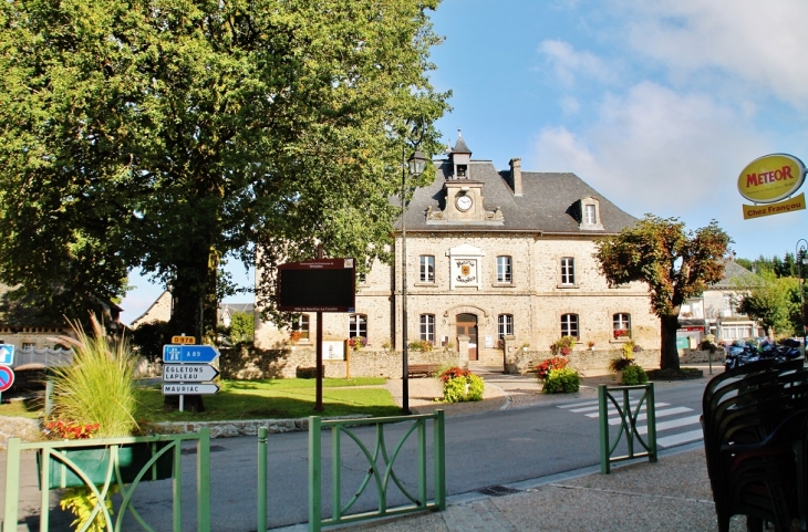 Mairie-école - Marcillac-la-Croisille