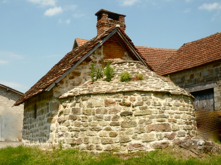 Ancien four à pain - Marcillac-la-Croze