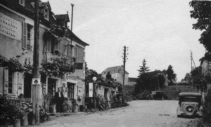 Vers 1935 - Route Nationale (carte postale ancienne). - Marcillac-la-Croze