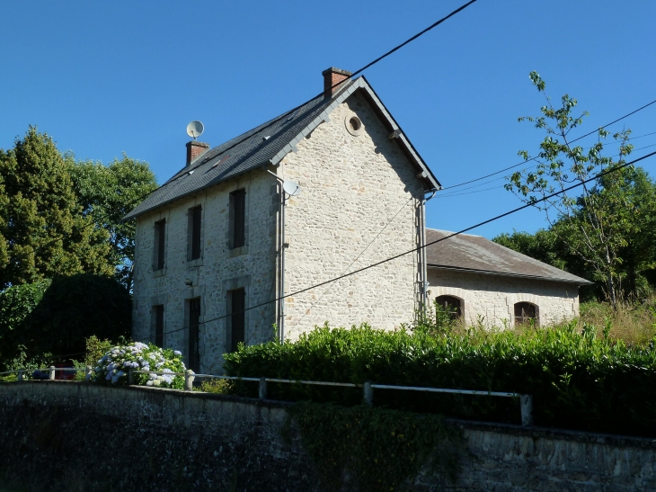 La Mairie. - Meyrignac-l'Église