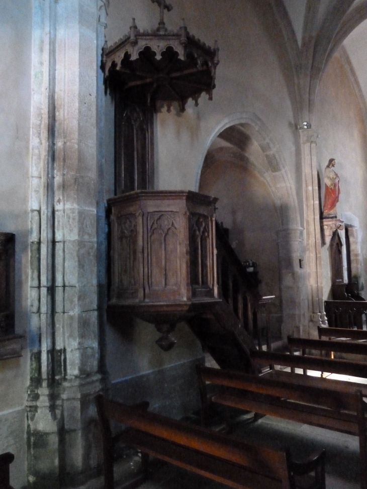 La chaire de l'église Sainte Anne. - Meyrignac-l'Église