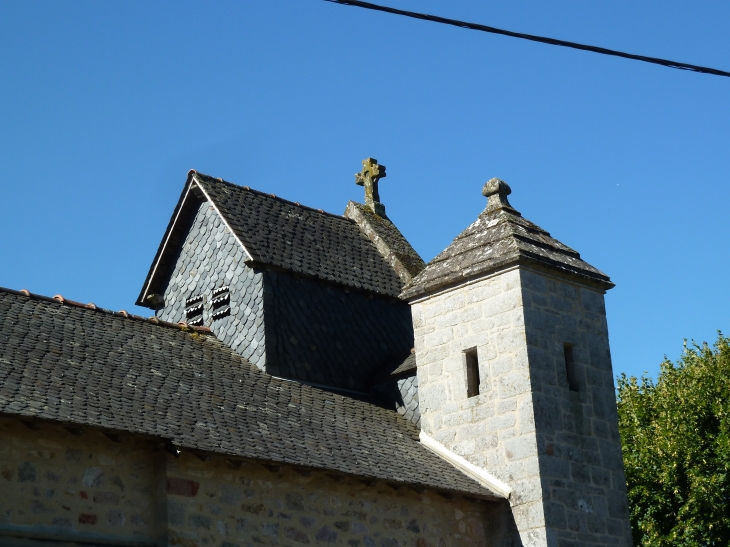 Clocher de l'église sainte-Anne. - Meyrignac-l'Église