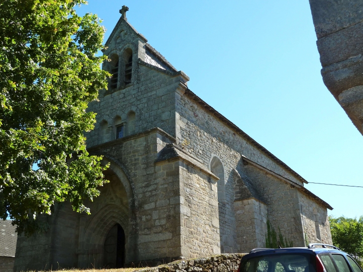 Eglise Sainte Anne du XVE siècle. - Meyrignac-l'Église