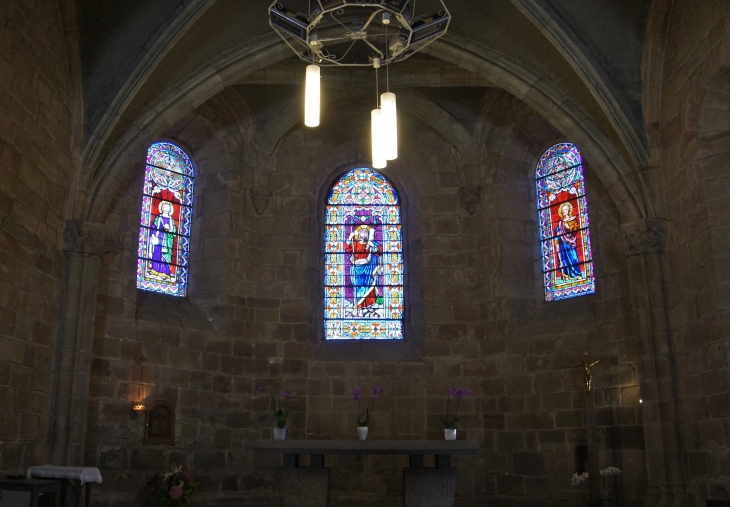 Les vitraux du choeur de l'église Saint-Barthélémy. - Objat