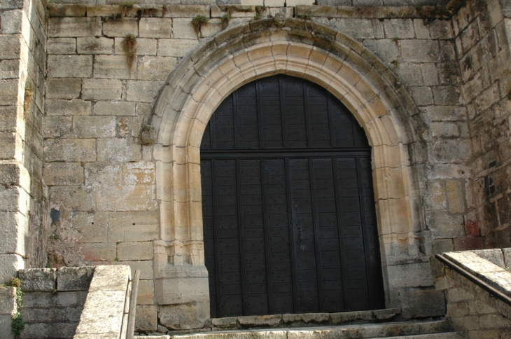 Portail de l'église - Perpezac-le-Blanc