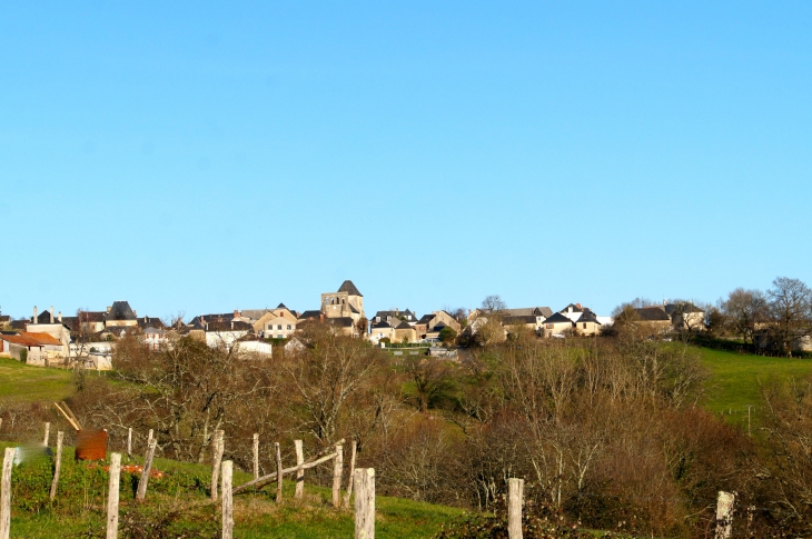 Vue sur le village. - Perpezac-le-Blanc