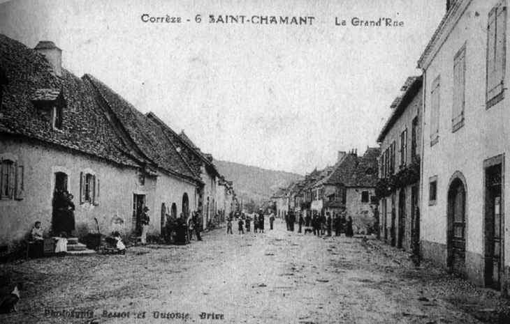 La Grand'rue, vers 1912 (carte postale ancienne). - Saint-Chamant