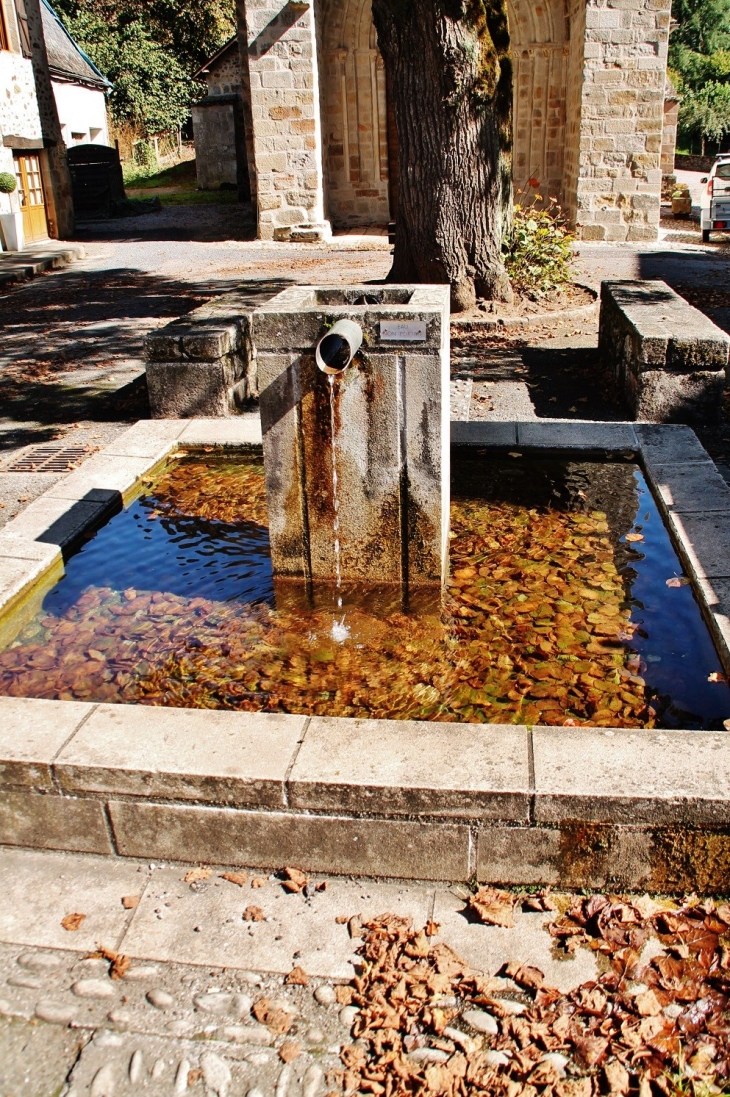 Fontaine - Saint-Chamant