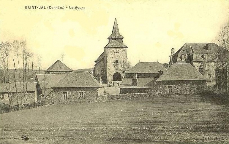 - Saint Jal : vues générales et le haut du bourg  Cette première image de Saint-Jal n'est pas inédite et semble bien banale. C'est toutefois la plus ancienne de notre collection virtuelle concernant la commune et elle ne manque pas d'intérêt. Si l'on rega