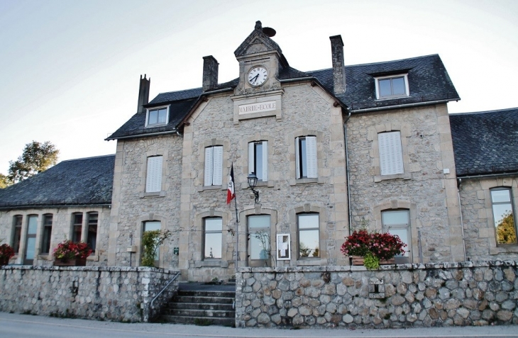 Mairie-école - Saint-Martin-la-Méanne