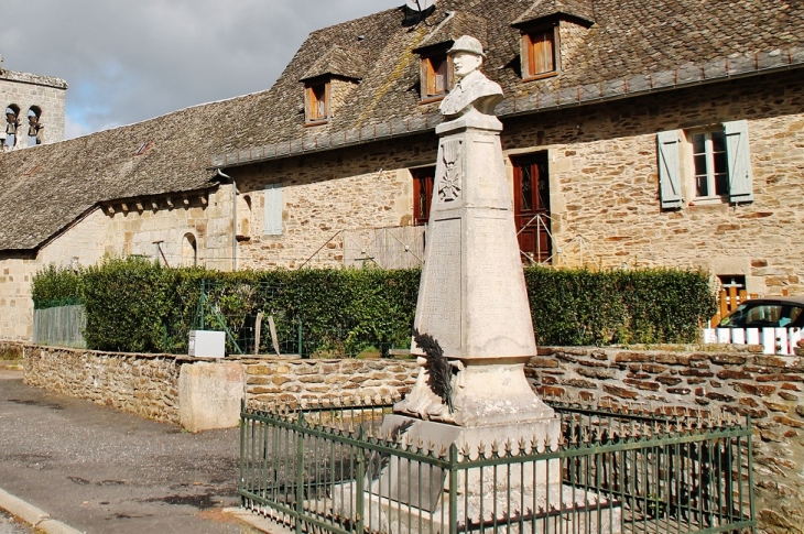 Monument-aux-Morts - Saint-Merd-de-Lapleau