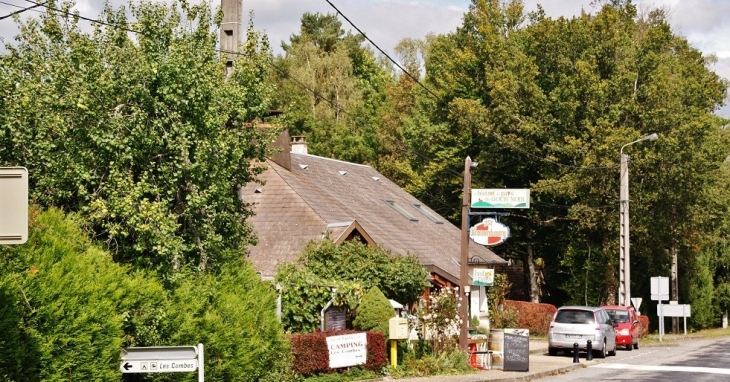 La Commune - Saint-Pantaléon-de-Lapleau