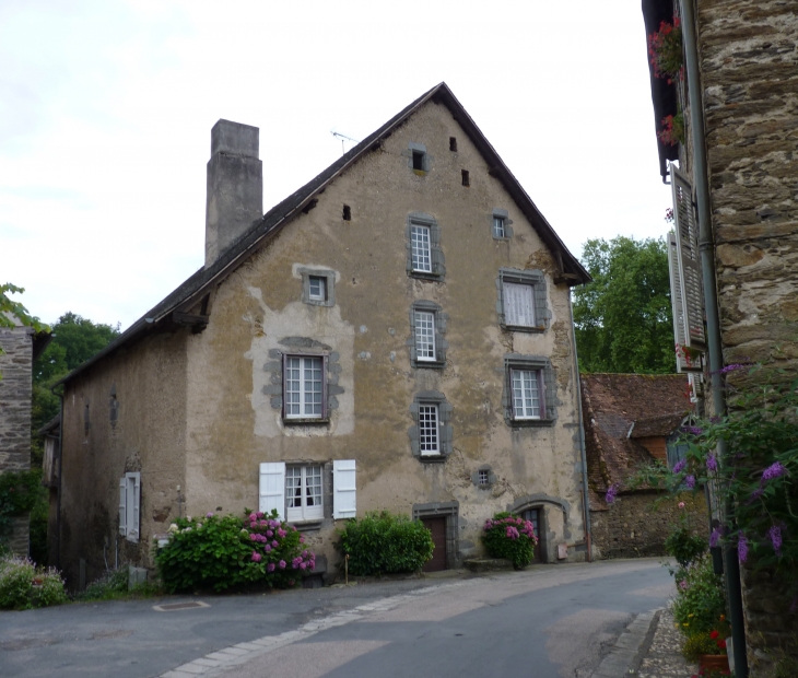 Maison à Ségur-le-Chateau - Ségur-le-Château