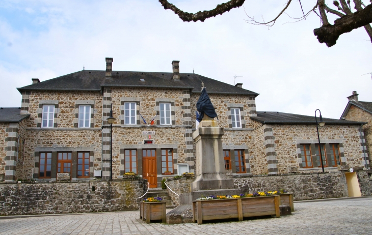 La Mairie. - Sérandon