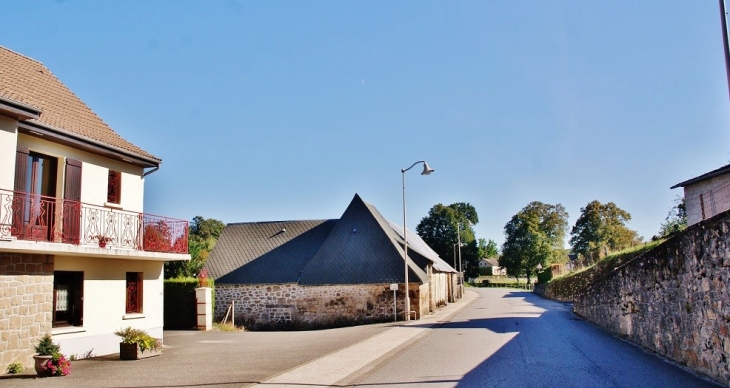 Le Village - Servières-le-Château