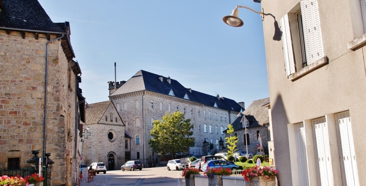 Le Village - Servières-le-Château