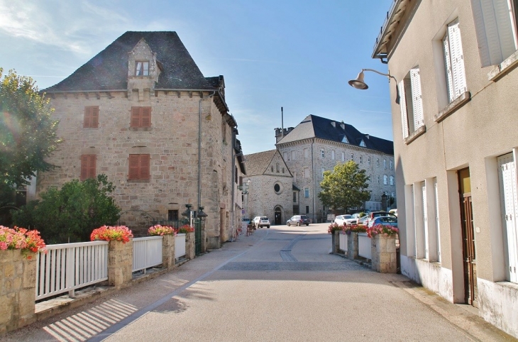 Le Village - Servières-le-Château