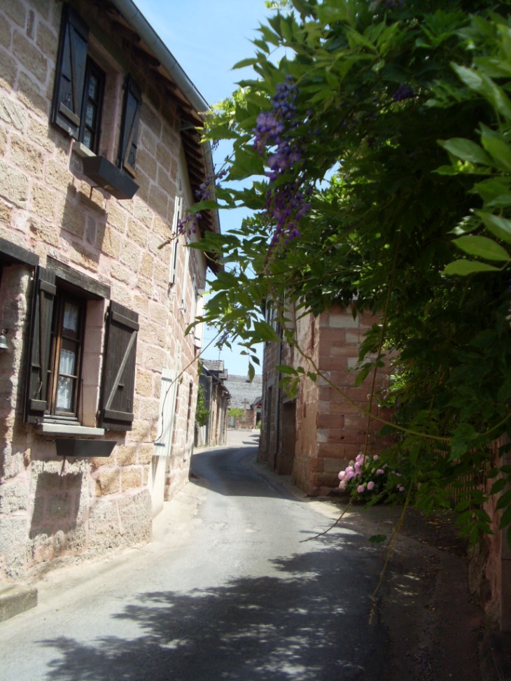 RUELLE VARS SUR ROSEIX - Vars-sur-Roseix