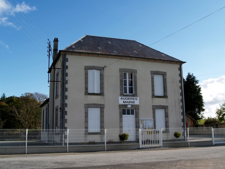 La mairie d'Augères