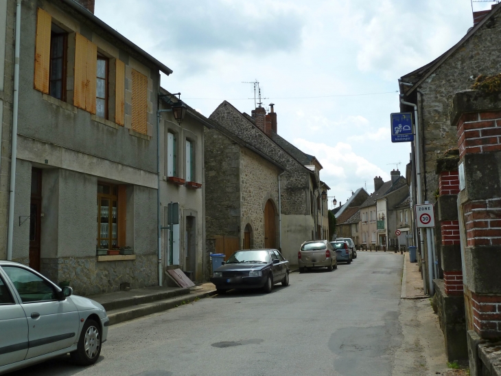 Rue des Remparts - Bénévent-l'Abbaye