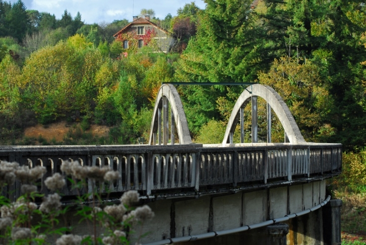 Pont de CHATELUS - Châtelus-le-Marcheix