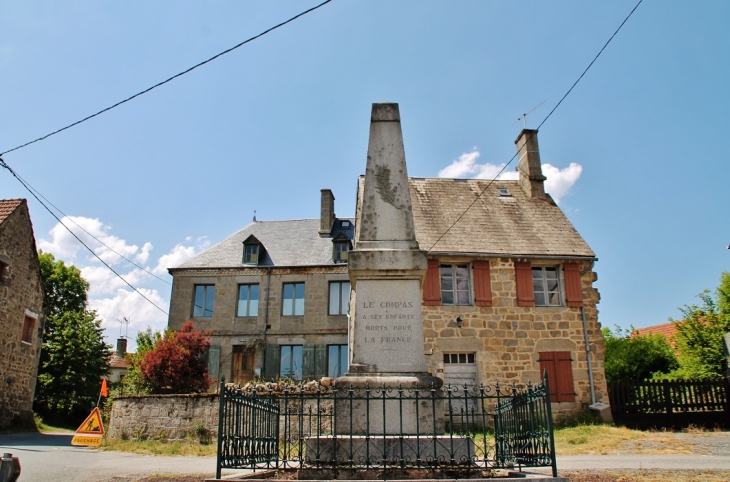 Monument-aux-Morts - Le Compas