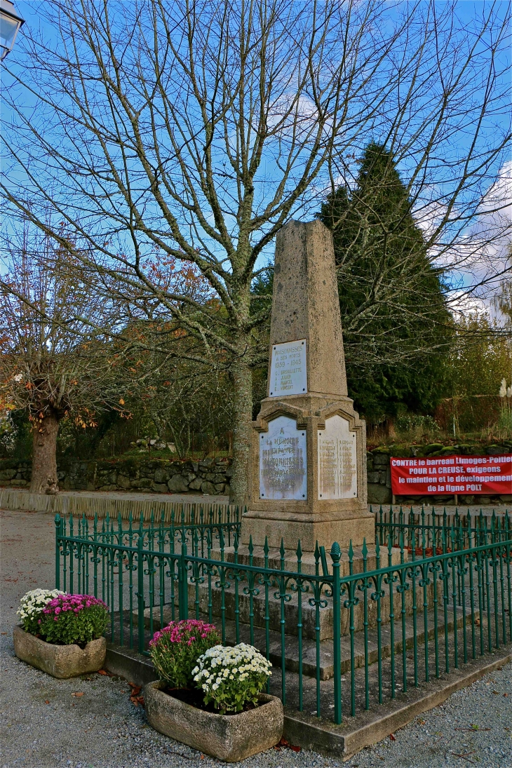 Le Monument aux Morts - Maisonnisses