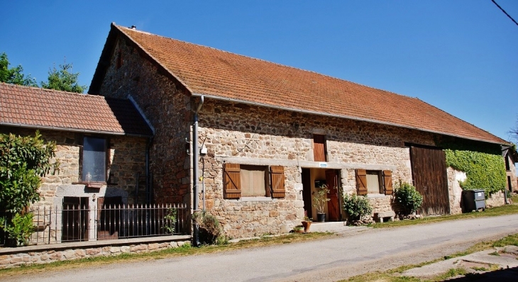 Le Village - Mérinchal