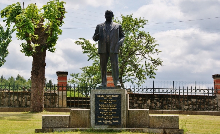 Monument ( Henri Connevot ) - Moutier-Rozeille