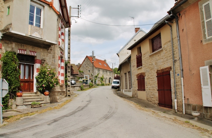 Le Village - Néoux