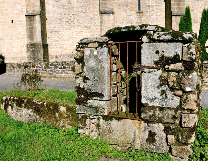 Le puits - Royère-de-Vassivière