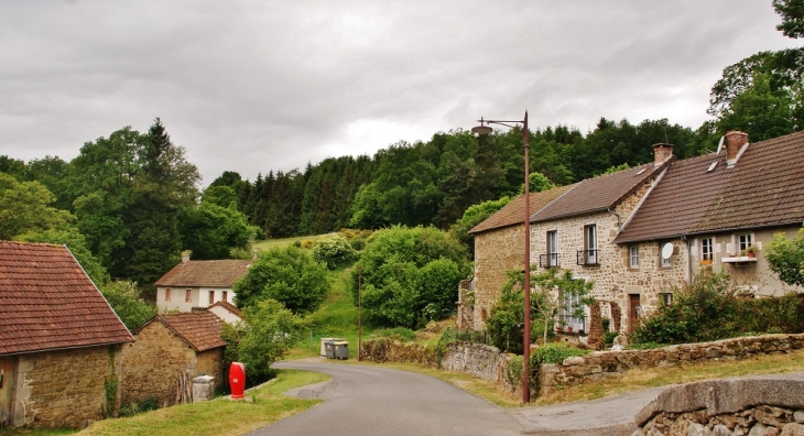 Le Village - Saint-Frion