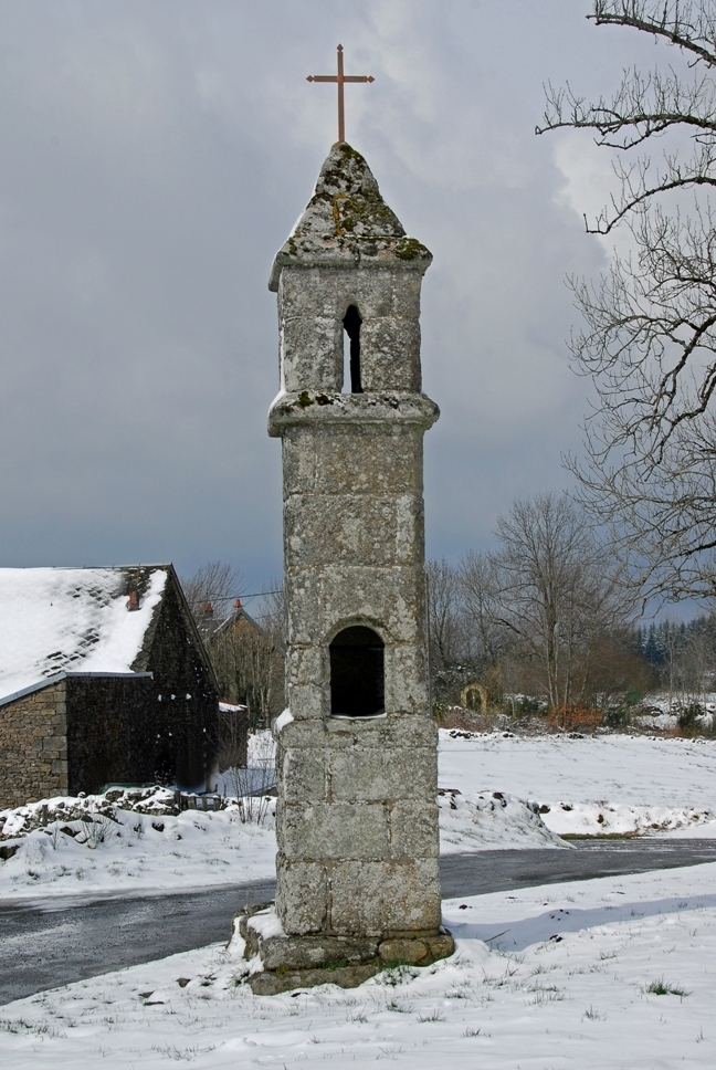 Lanterne des morts - Saint-Goussaud