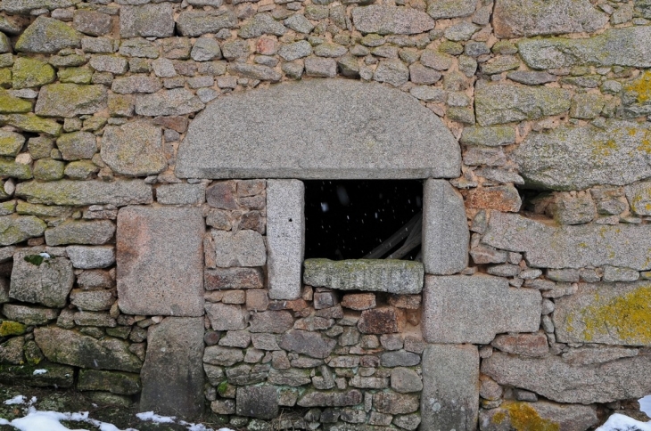 Four maison Bossabut - Saint-Goussaud