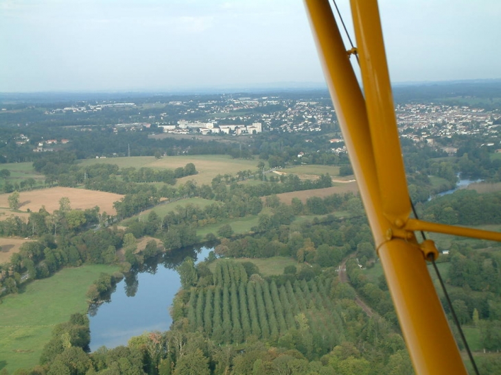 Au dessus de la Vienne, de Chaillac vers St-Junien - Chaillac-sur-Vienne