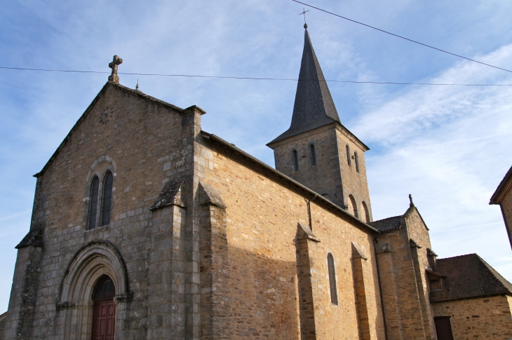 L'église Saint Sulpice origine XIIe et XVe siècles.. - Dournazac