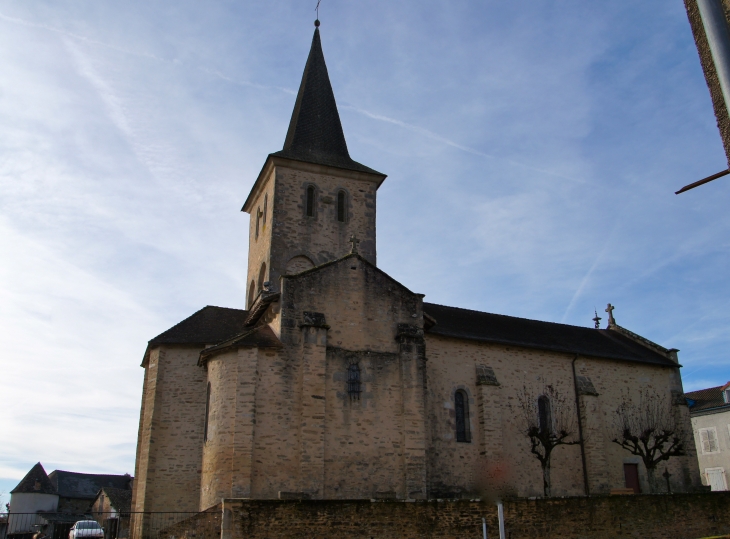 Eglise Saint Sulpice : façade nord. - Dournazac