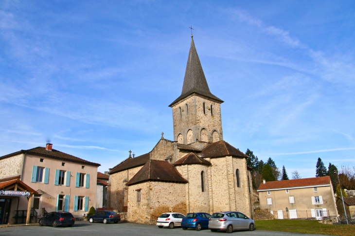 L-eglise-saint-sulpice-origine XIIe et XVe siècles. - Dournazac