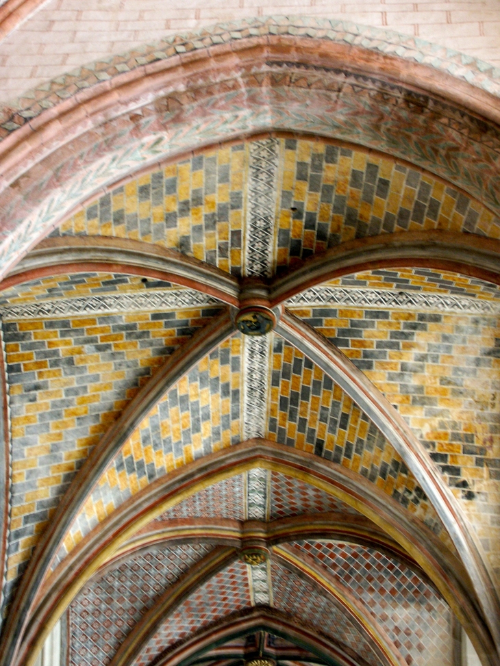 La voute de la nef. Collégiale Saint Etienne. - Eymoutiers