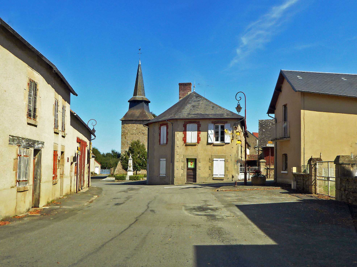 Dans le village - Folles