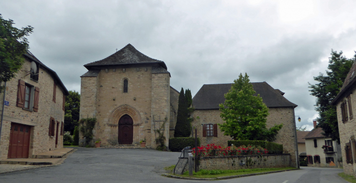 Place de l'église - Janailhac