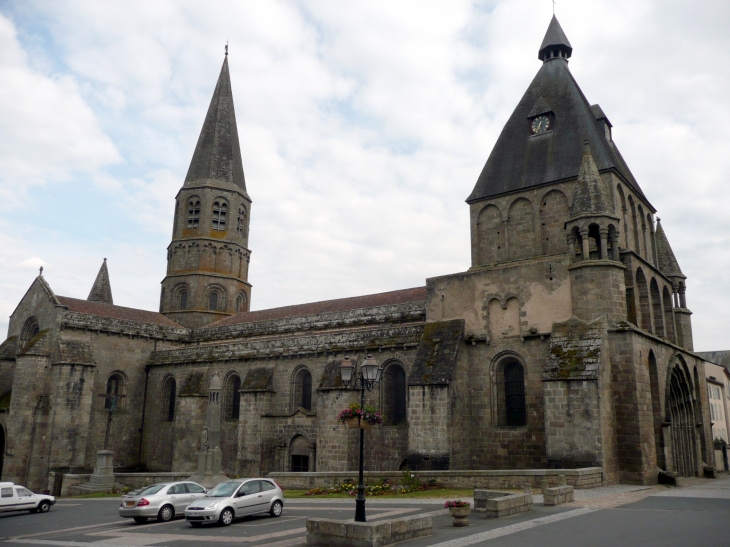 COLLEGIALE SAINT PIERRE - Le Dorat