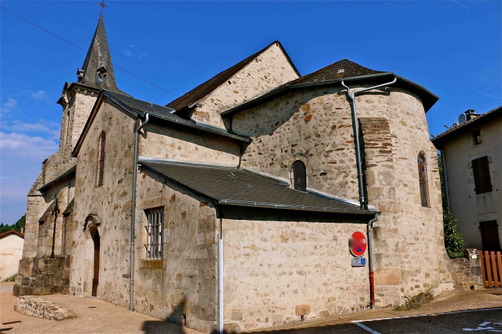  l'Eglise paroissiale de la Nativité de la très Sainte Vierge - Les Cars