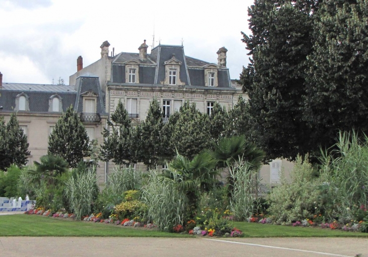 Square des émailleurs - Limoges