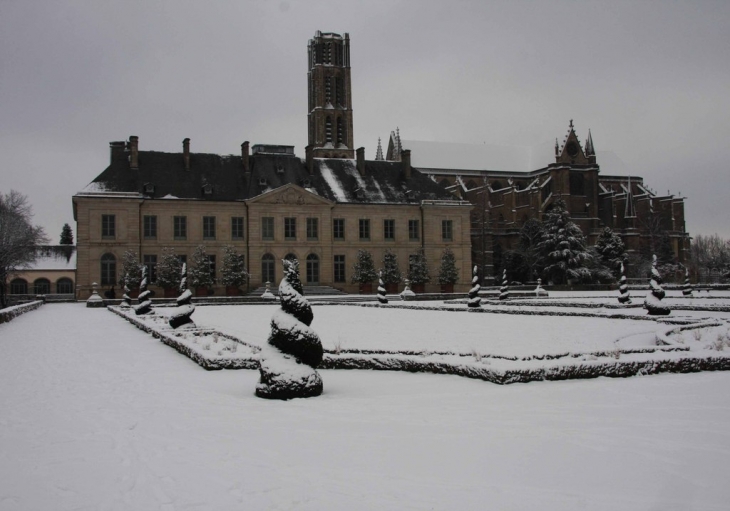 L'évêché sous la neige - Limoges