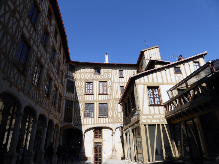 Cour du temple - Limoges