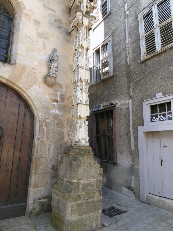 Devant la chapelle Saint Aurélien  - Limoges