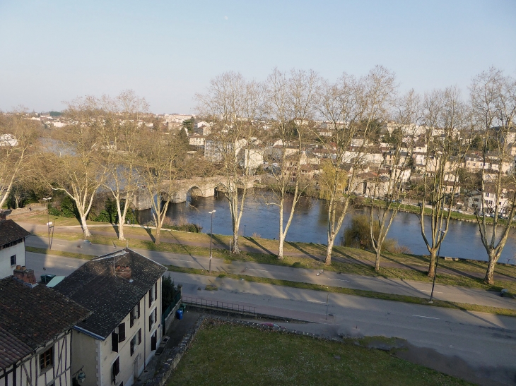 Jardins de l'Evêché : vue sur le pont Saint Etienne - Limoges